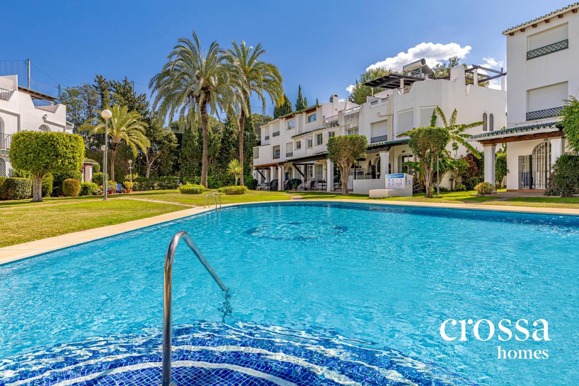 Chic Dream Home, Rooftop Bbq, 9 Pools, Golf Views Ferienhaus Marbella