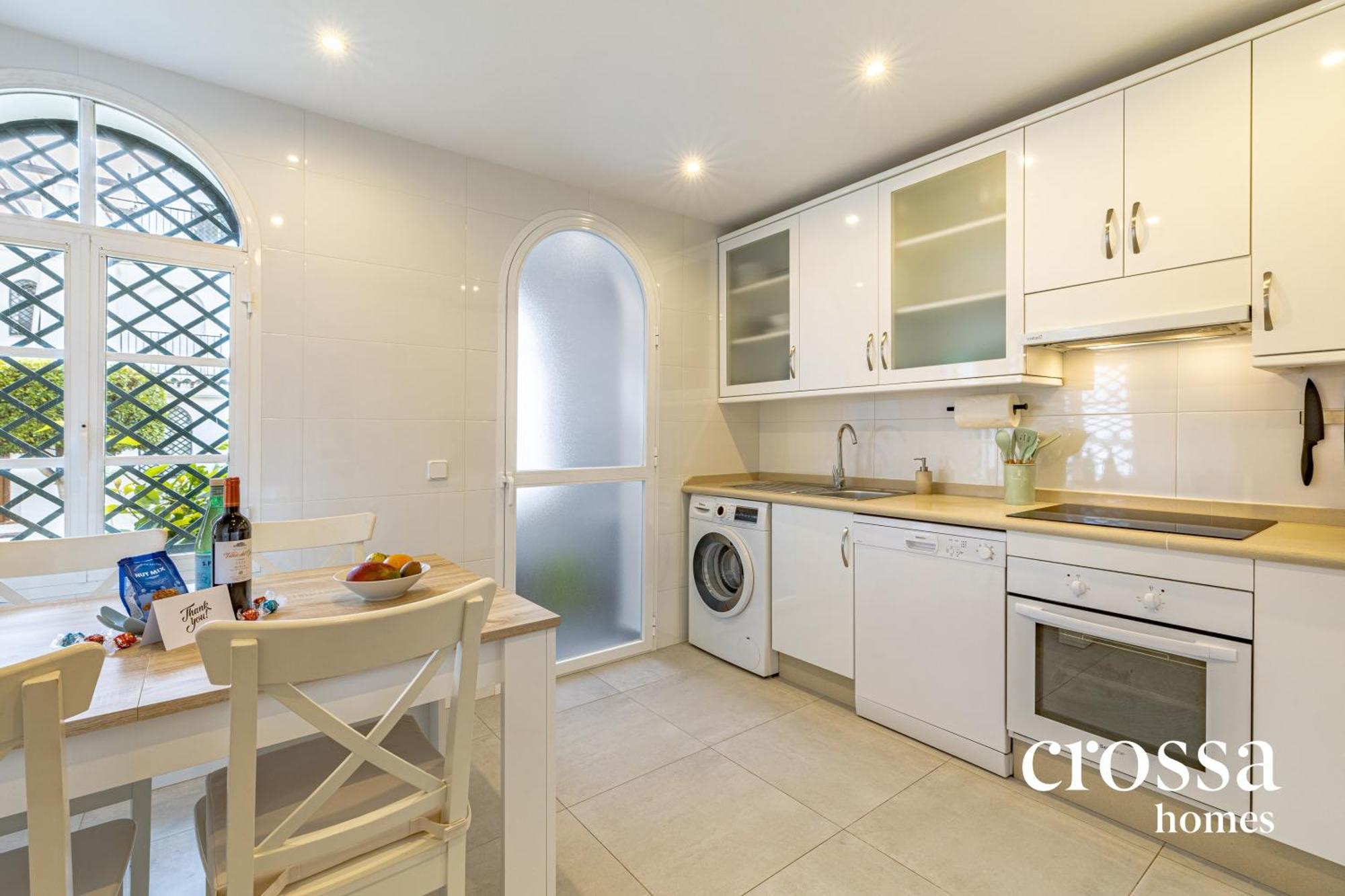 Chic Dream Home, Rooftop Bbq, 9 Pools, Golf Views Holiday home *